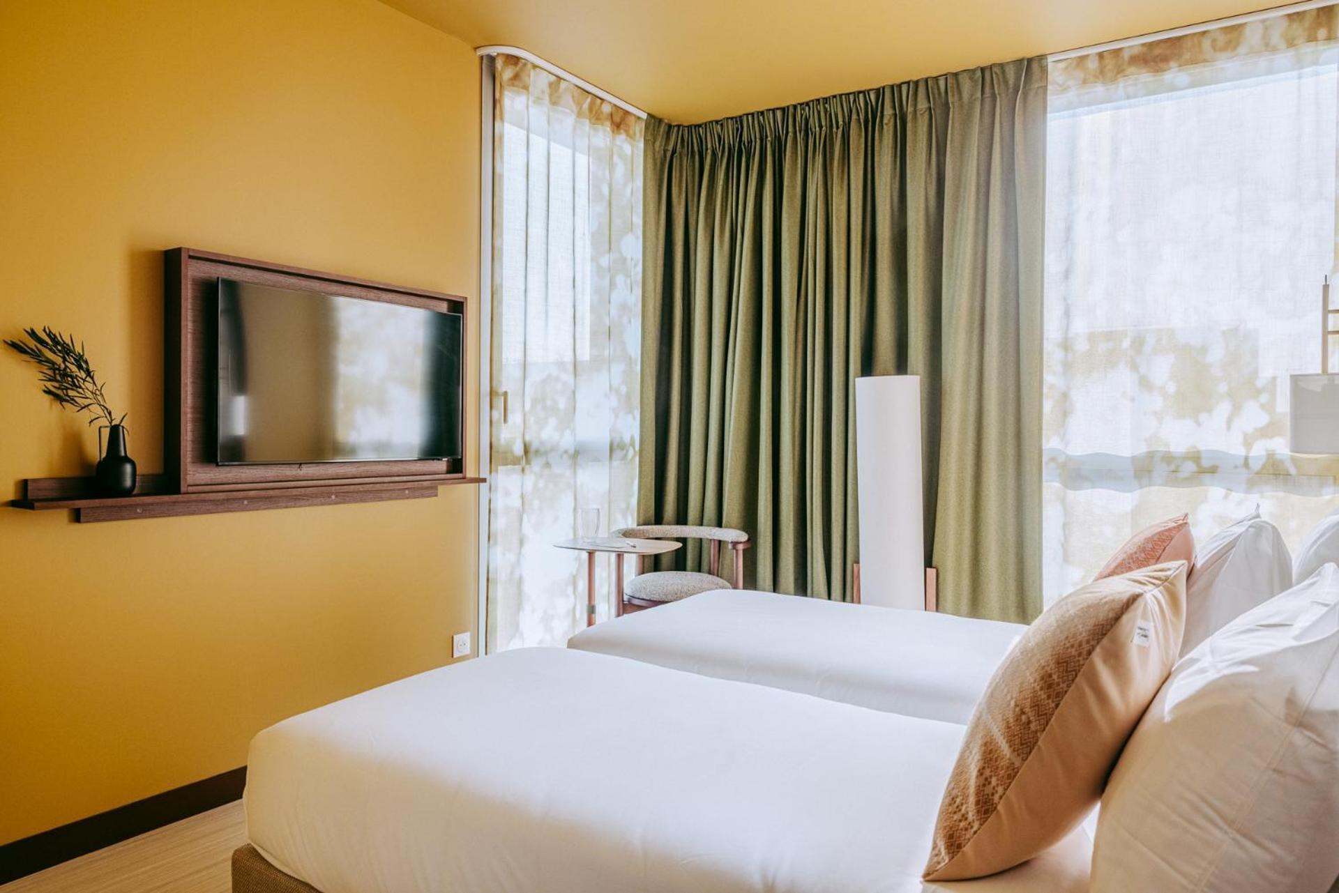 Sangha Toulouse Hotel Bagian luar foto