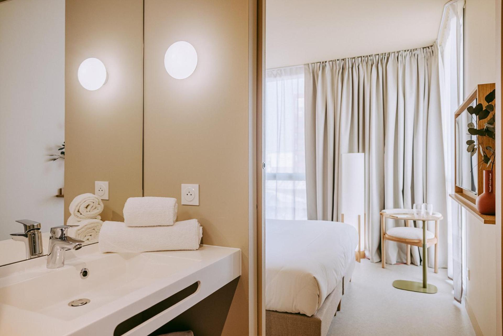 Sangha Toulouse Hotel Bagian luar foto