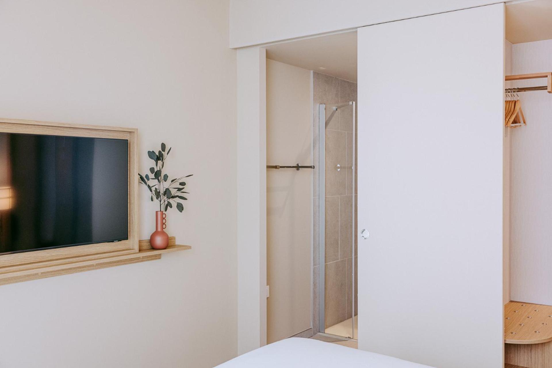 Sangha Toulouse Hotel Bagian luar foto