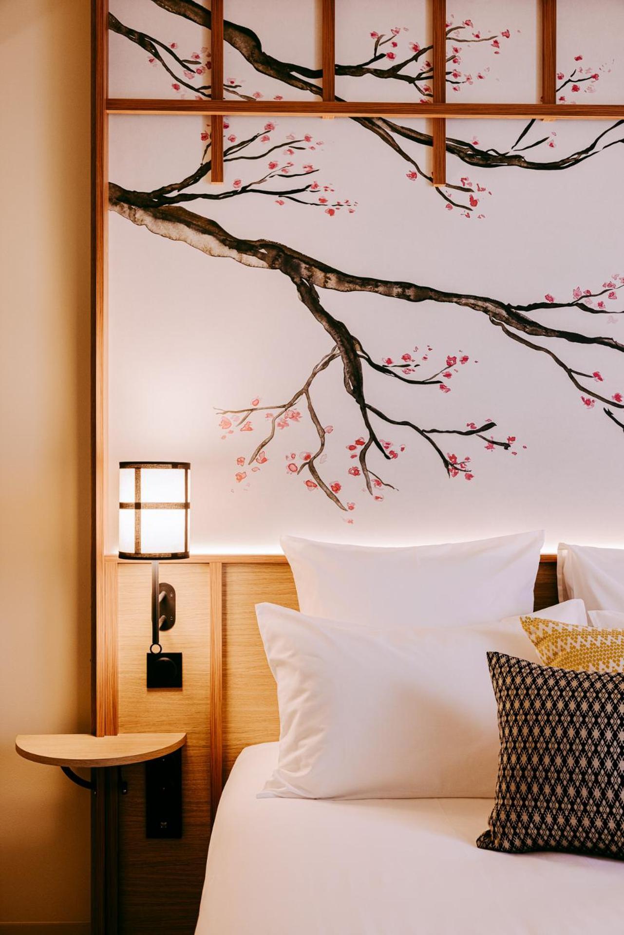 Sangha Toulouse Hotel Bagian luar foto